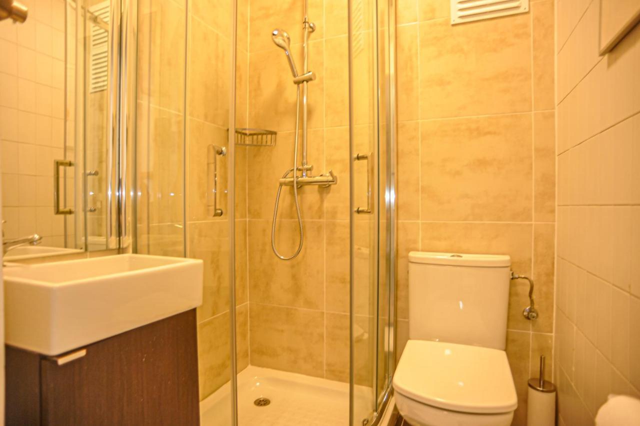 Guesthouse Marques De Pombal - 8 Bedroom Apartment Lisbon Exterior photo