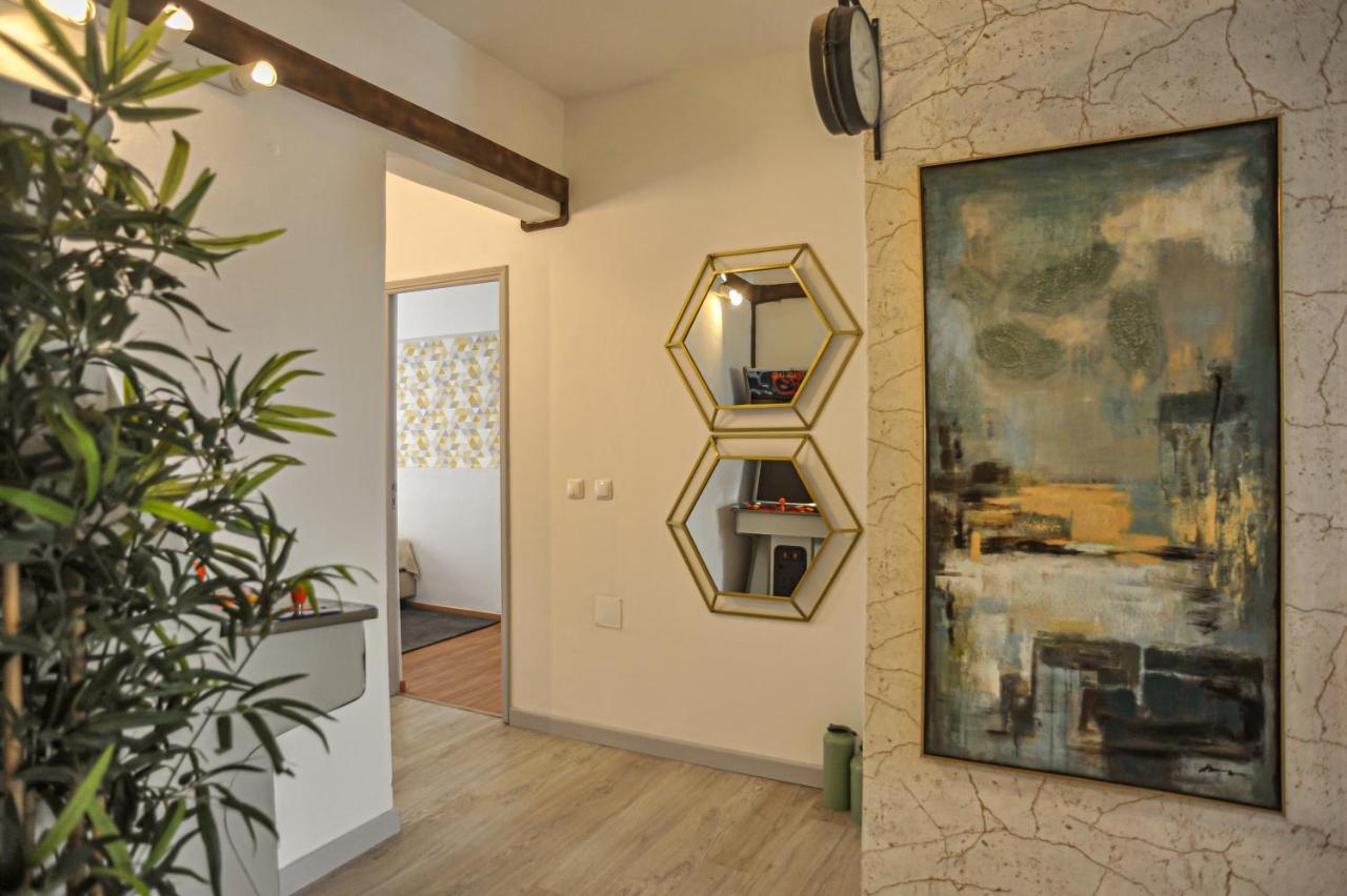 Guesthouse Marques De Pombal - 8 Bedroom Apartment Lisbon Exterior photo