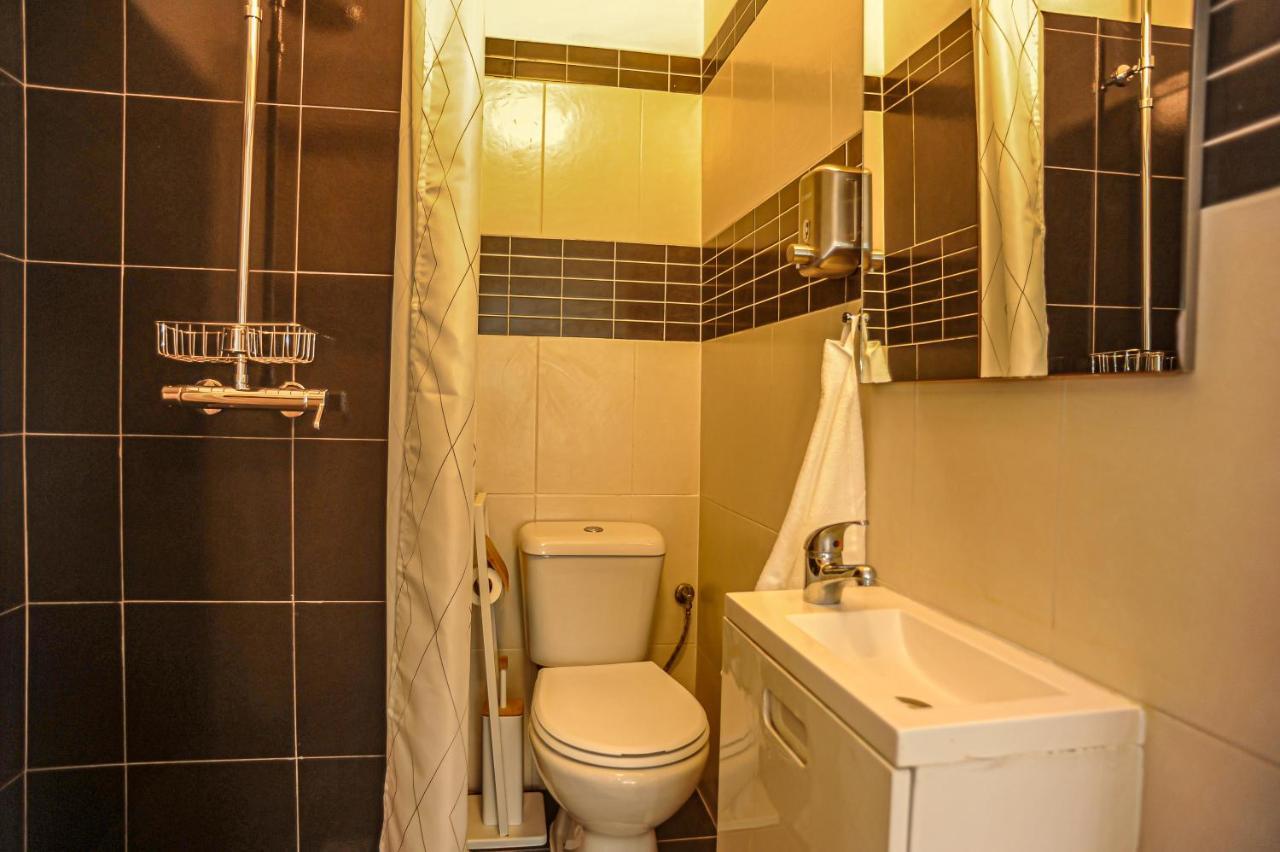 Guesthouse Marques De Pombal - 8 Bedroom Apartment Lisbon Exterior photo