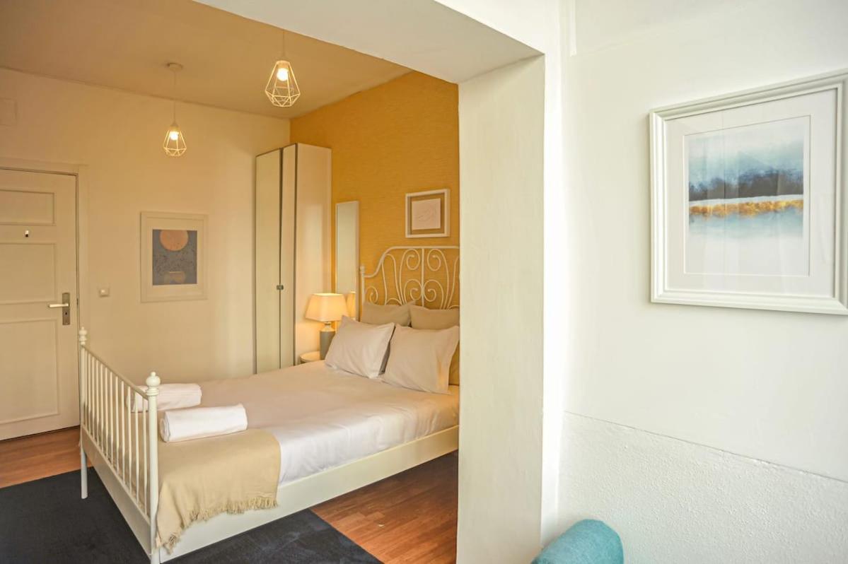 Guesthouse Marques De Pombal - 8 Bedroom Apartment Lisbon Exterior photo